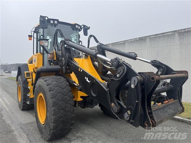 JCB 427 Agri لوادر بعجل