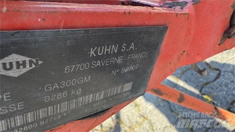 Kuhn GA300GM مكابس وميبسات التبن