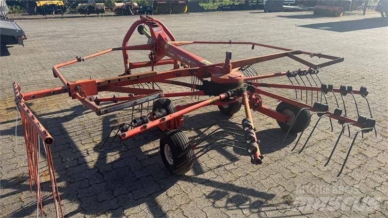 Kuhn GA300GM مكابس وميبسات التبن