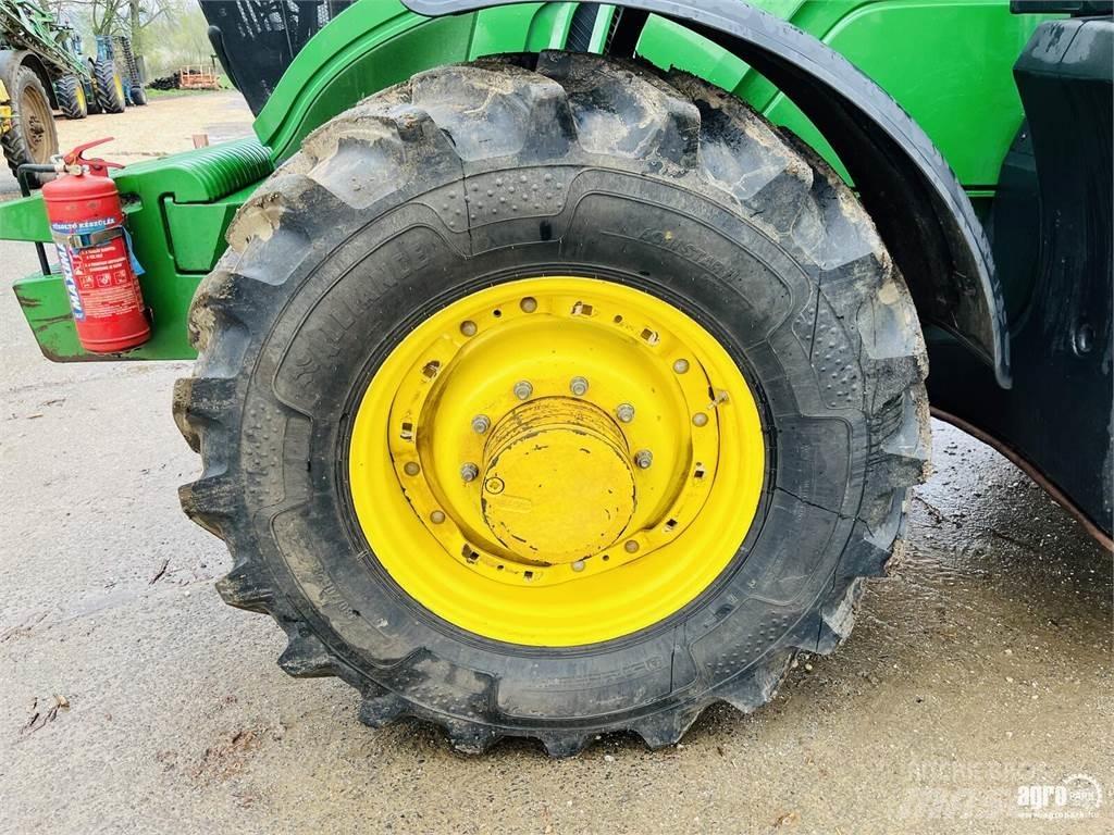 John Deere 6155M الجرارات