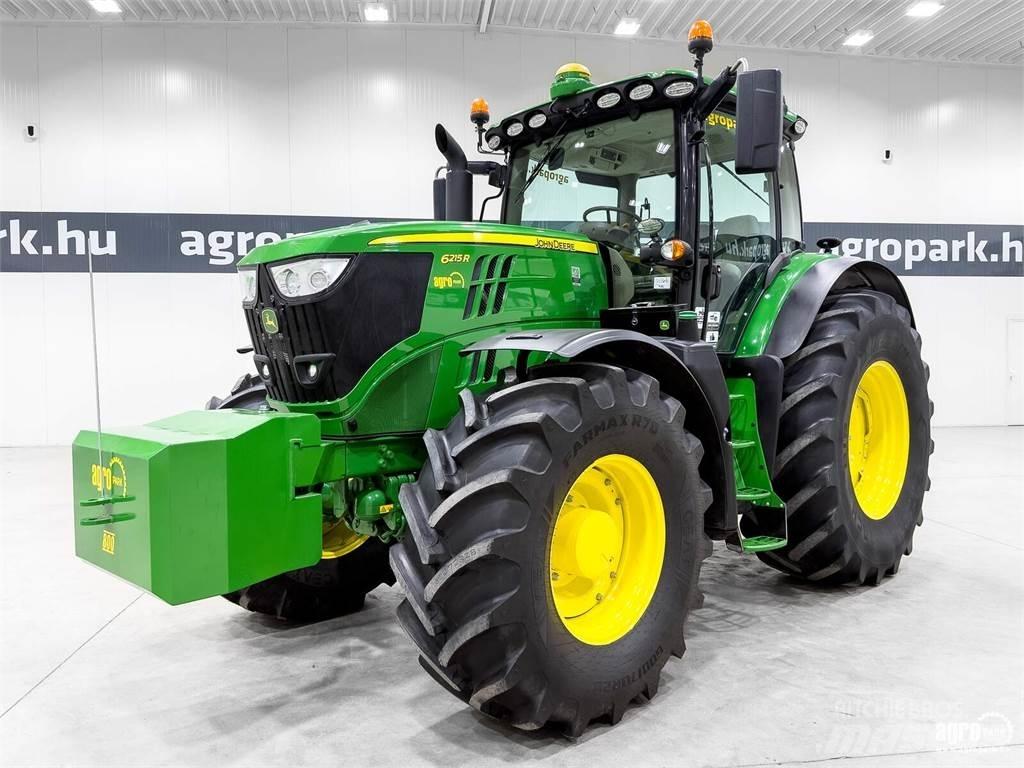 John Deere 6215R الجرارات