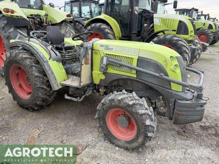 CLAAS Nectis 227F الجرارات