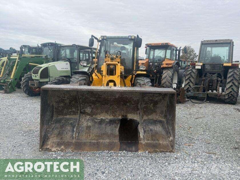 JCB TM 300 الجرارات