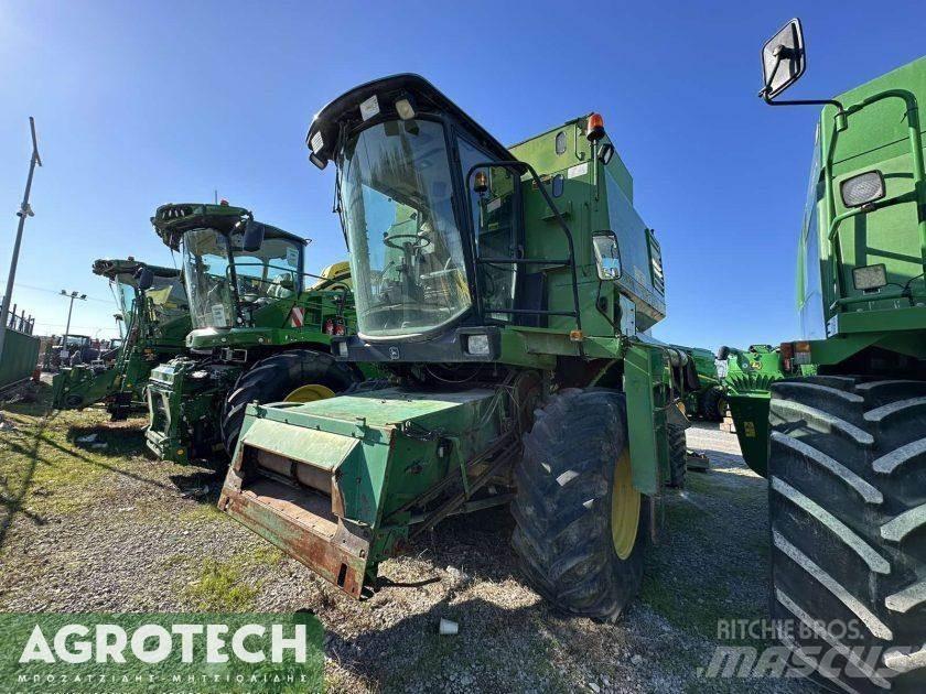 John Deere 1177 الجرارات
