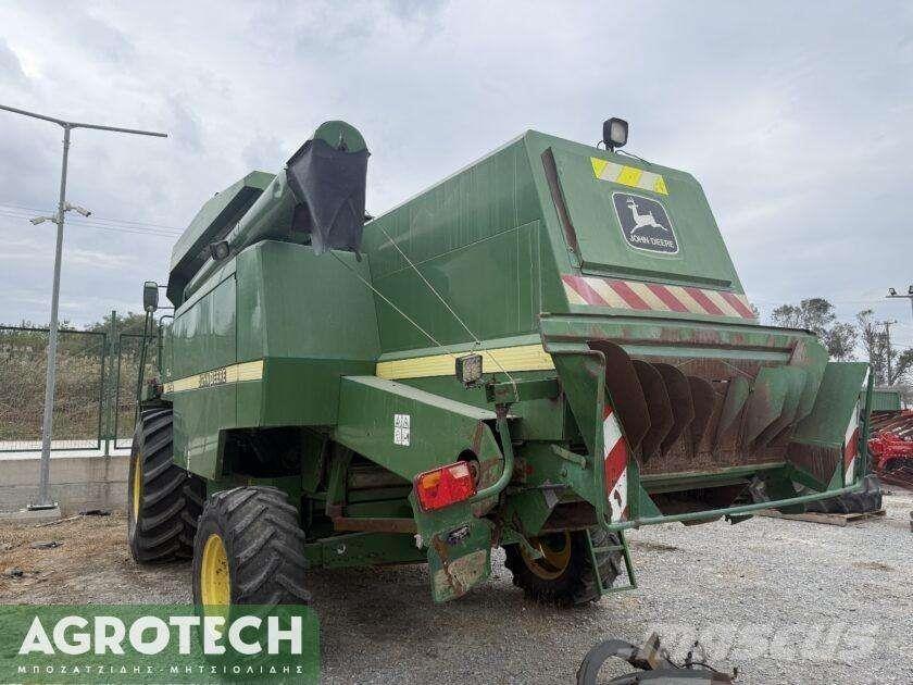 John Deere 2258 الجرارات