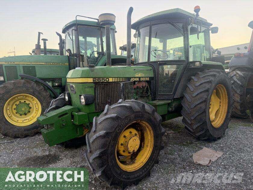 John Deere 2650 الجرارات