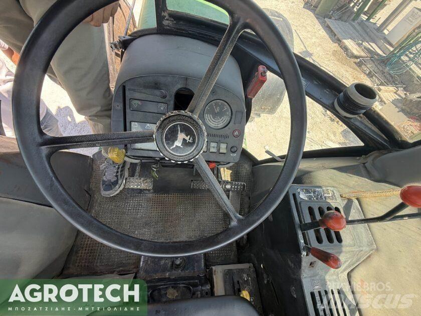 John Deere 3650 الجرارات