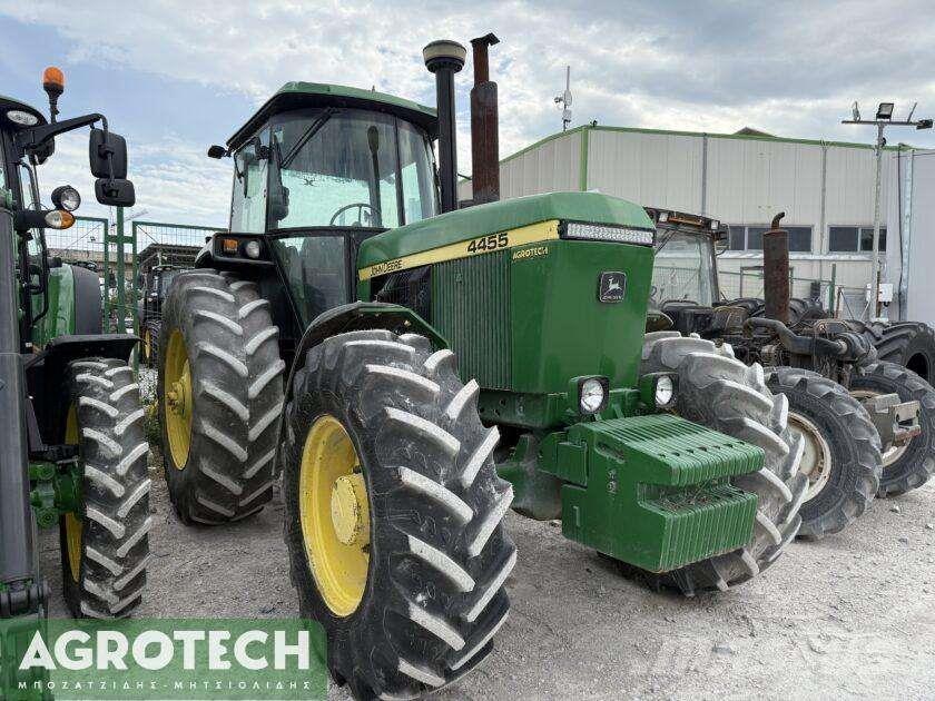 John Deere 4455 الجرارات