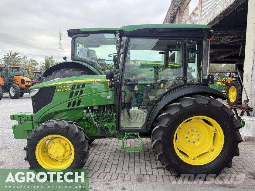 John Deere 5075 GF الجرارات