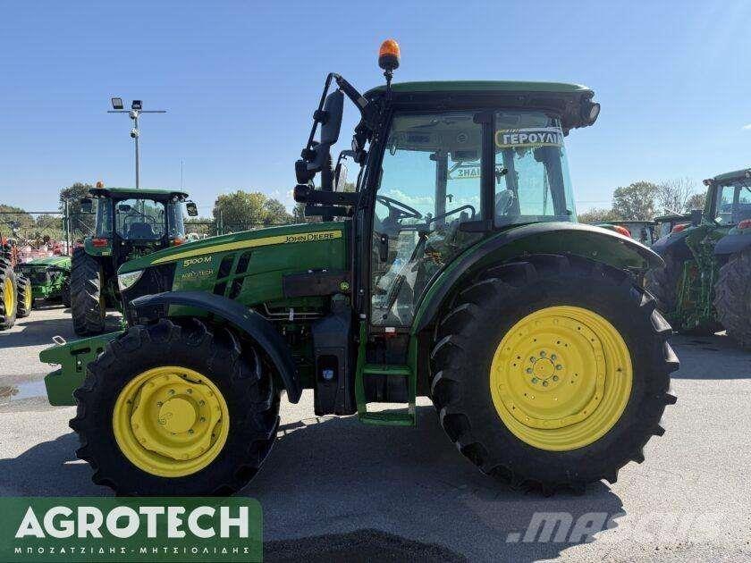 John Deere 5100M الجرارات