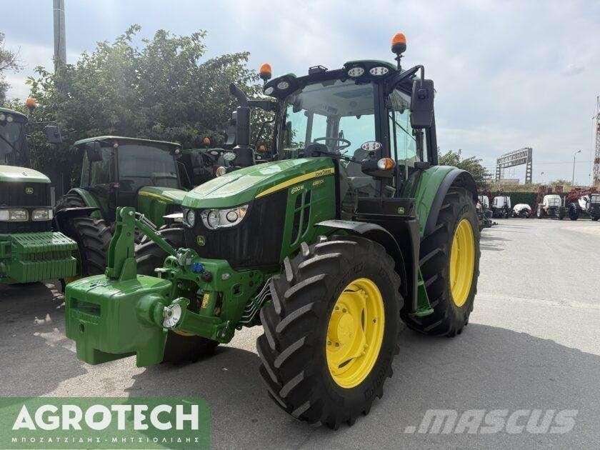 John Deere 6120M الجرارات