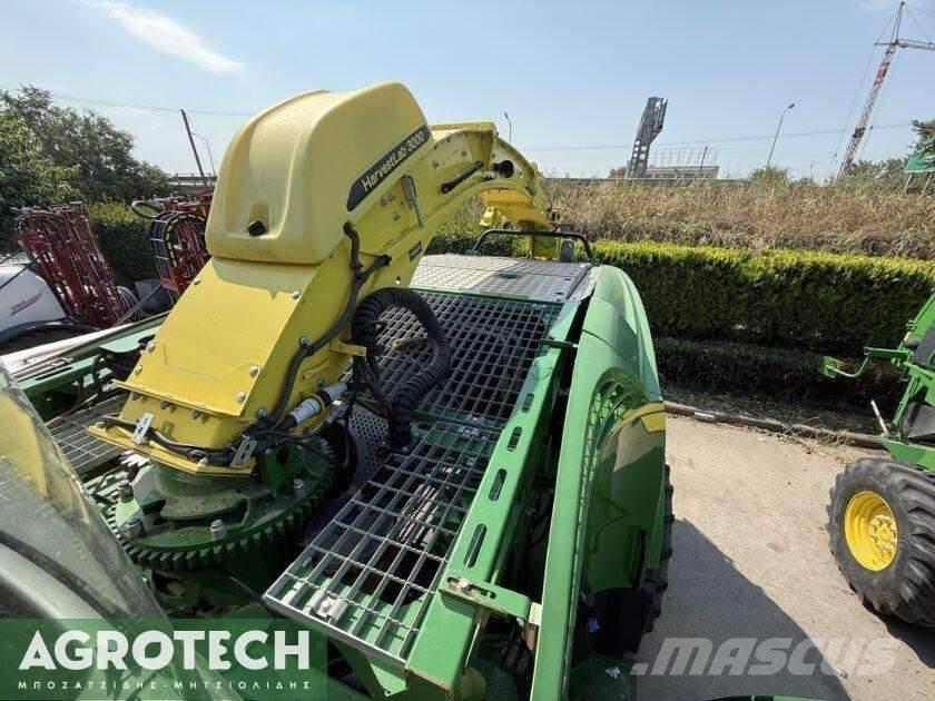 John Deere 8300 الجرارات