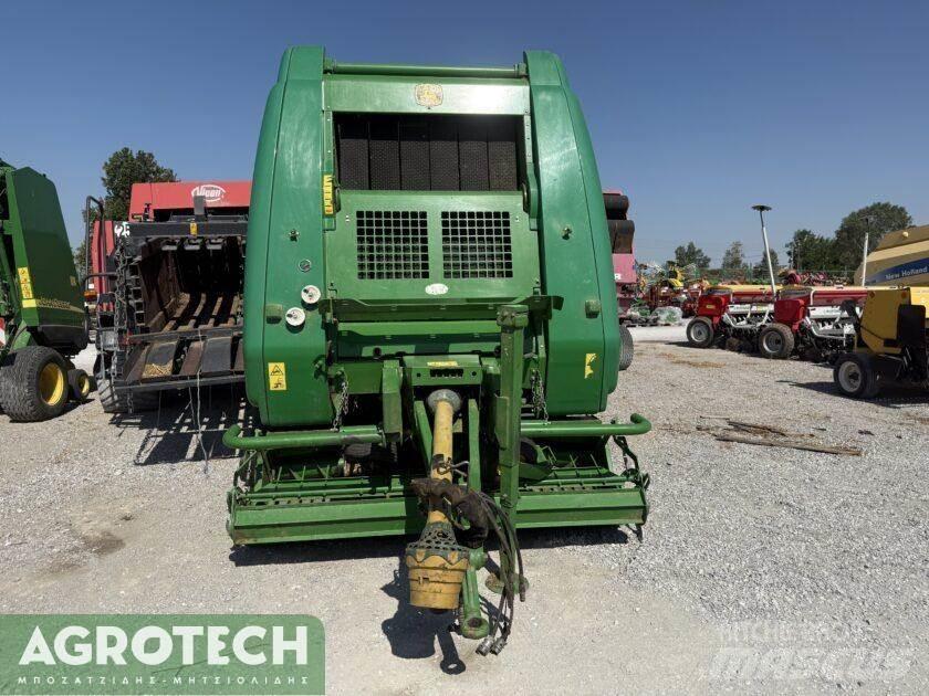 John Deere 864 محزمات مستديرة