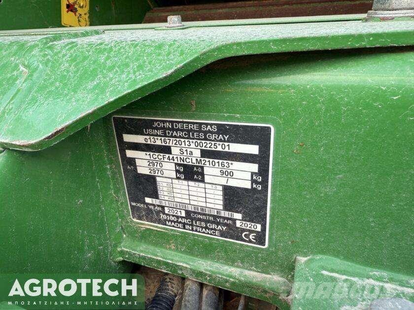 John Deere F441M محزمات مستديرة