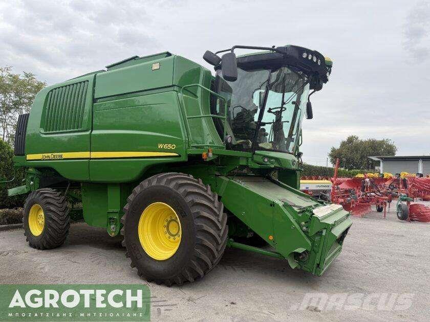 John Deere W650 الجرارات