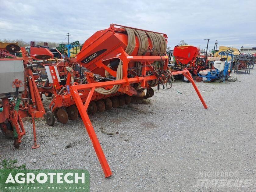 Kuhn VENTA LC 3500 الجرارات