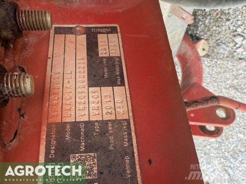 Kverneland EL 700 الجرارات