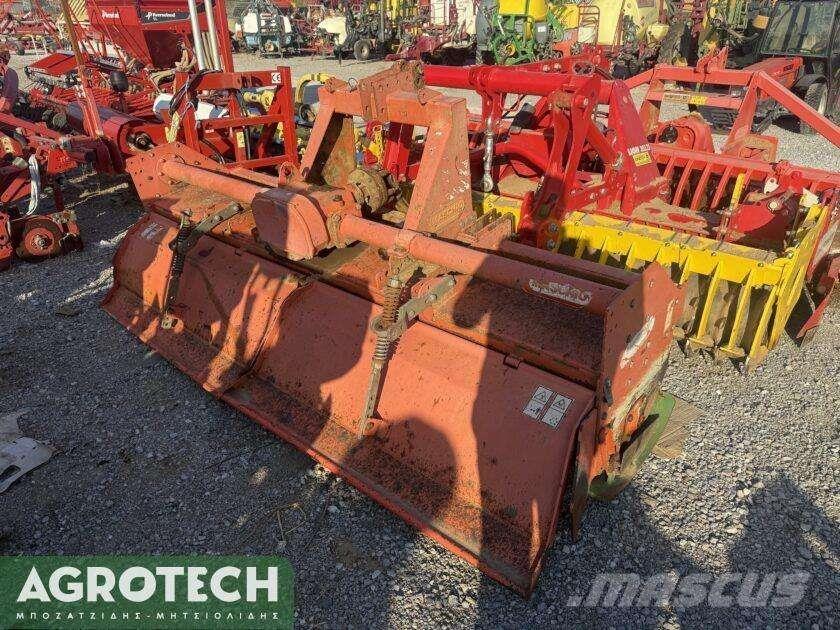Maschio C 250 الجرارات