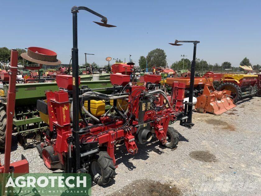 MaterMacc MS 8230 الجرارات