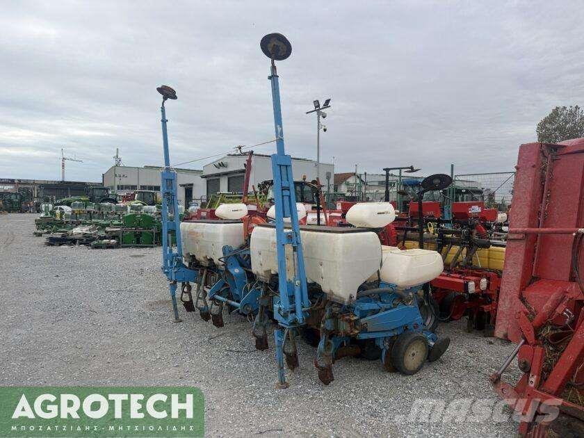 Monosem NG PLUS 4 الجرارات