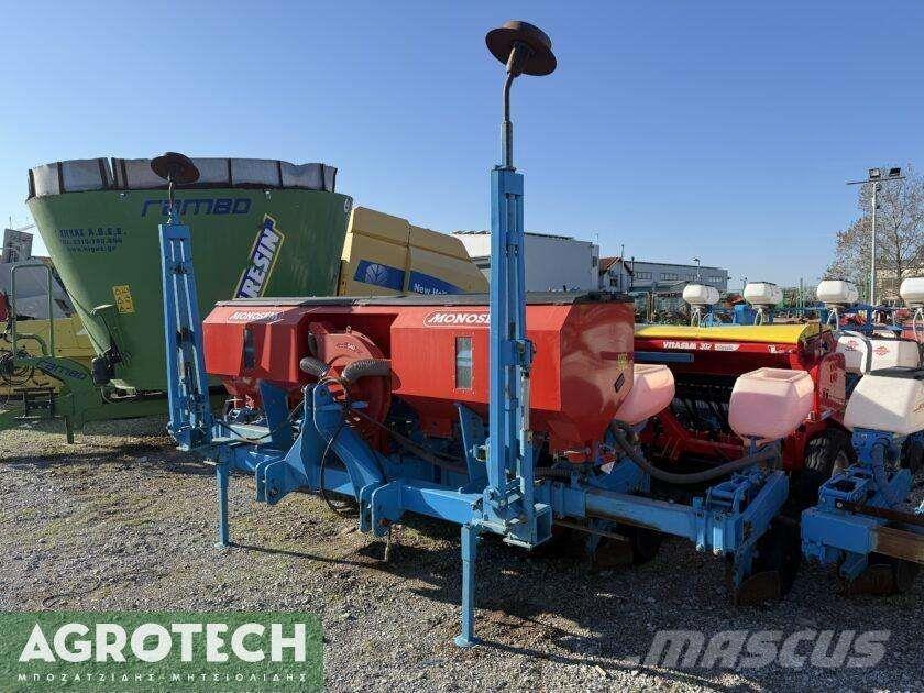 Monosem NG Plus 4-R الجرارات