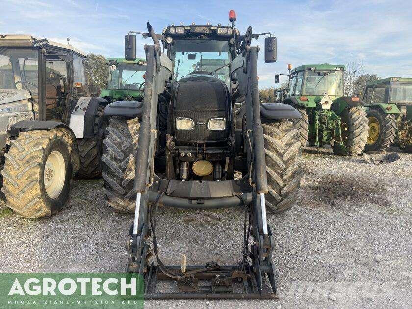 Valtra T 190 الجرارات