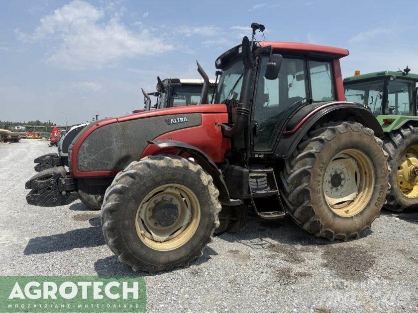 Valtra T151 الجرارات