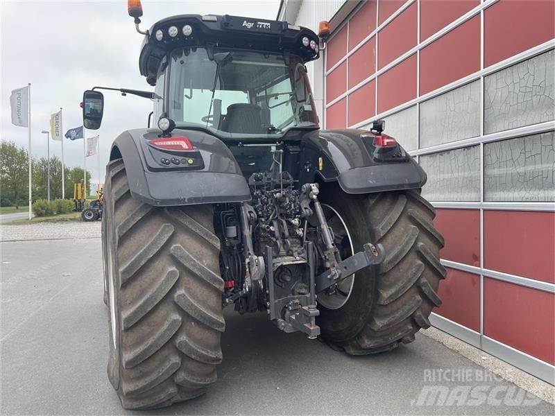 Valtra S394 الجرارات