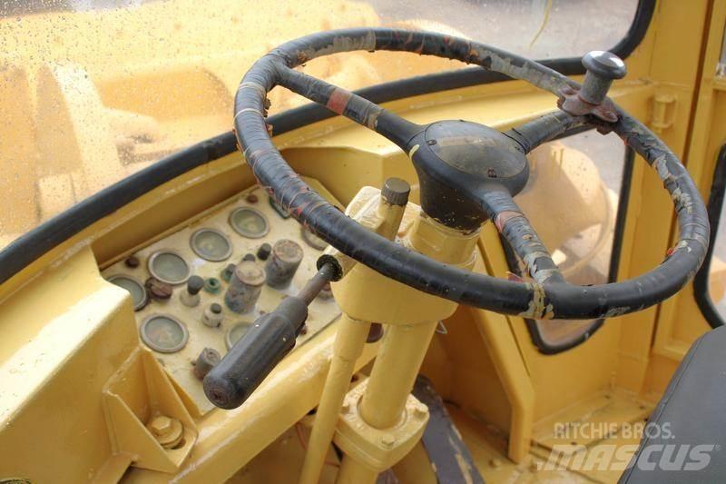 CAT 966 C لوادر بعجل