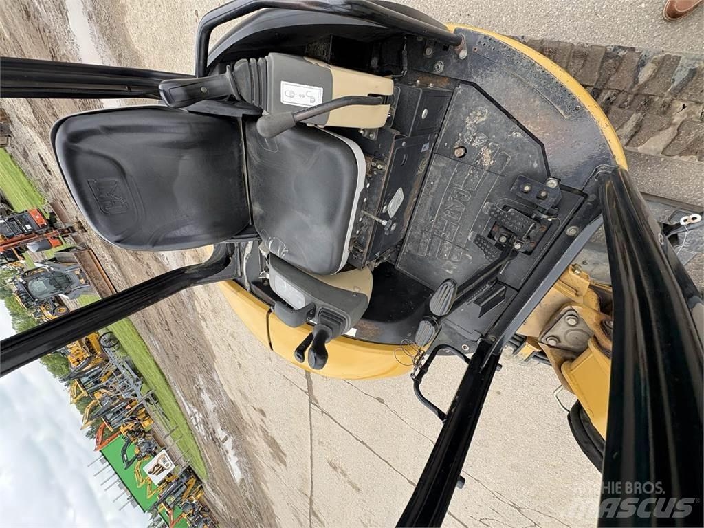 CAT 303C حفارات زحافة