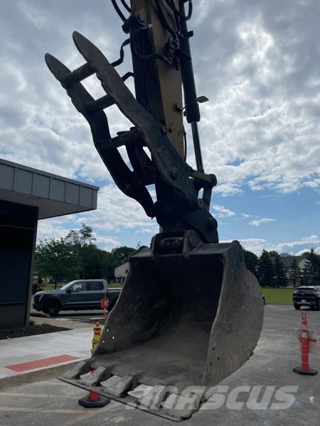 CAT 308D حفارات زحافة