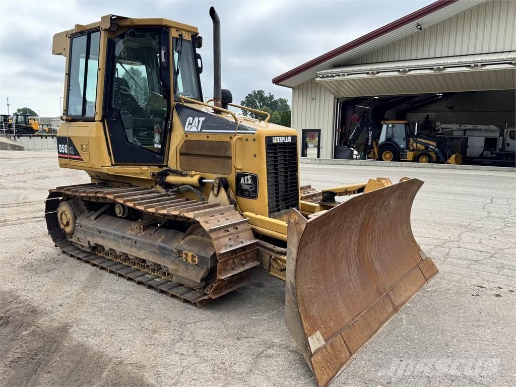 CAT D5G XL بلدوزرات مجنزرة