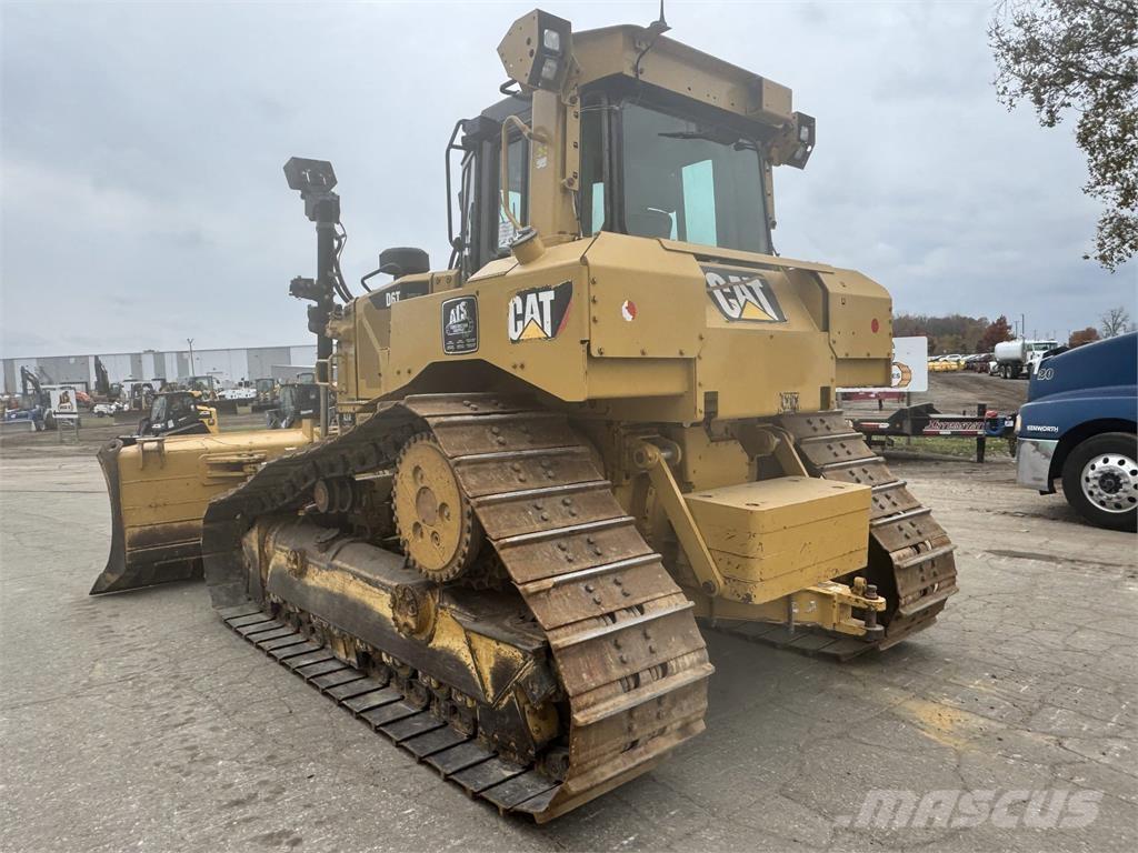 CAT D6T بلدوزرات مجنزرة