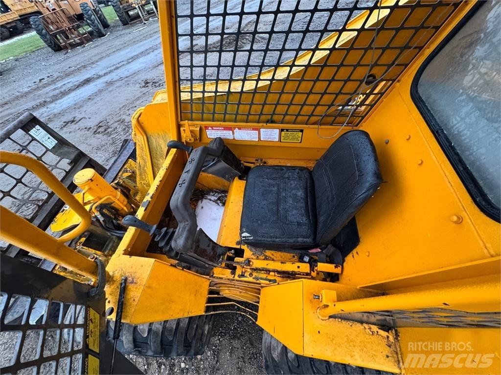 JCB 165 لوادر انزلاقية التوجيه