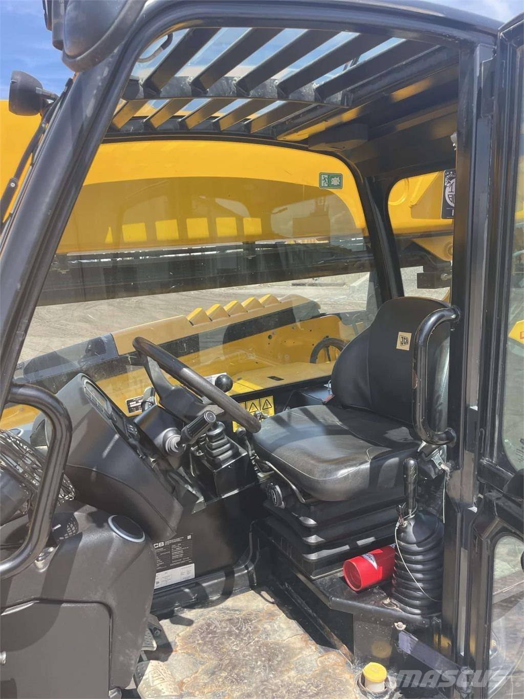 JCB 506.36 مناولات متداخلة