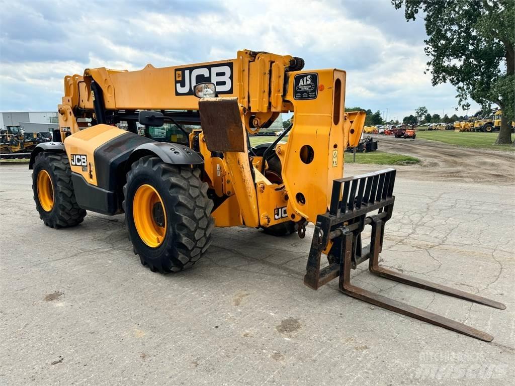 JCB 512-56 مناولات متداخلة