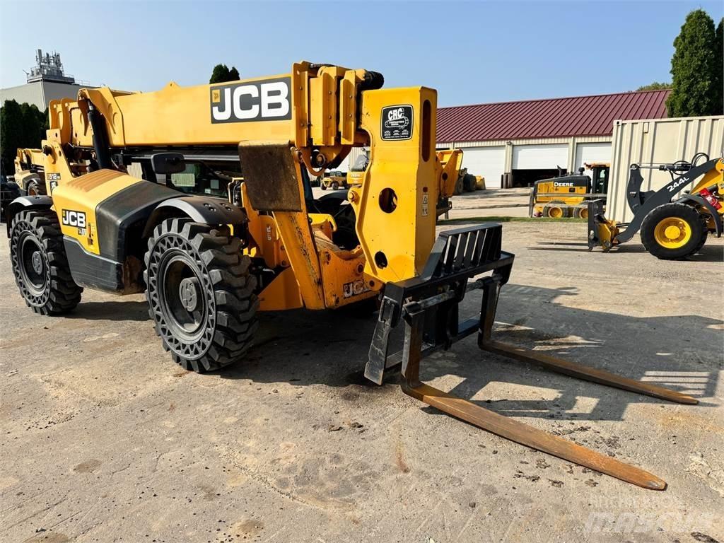 JCB 512-56 مناولات متداخلة