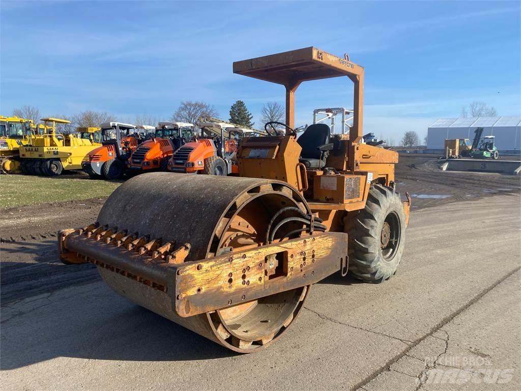 Sakai SV70T مكابس المخلفات