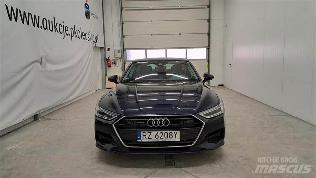 Audi A7 سيارات