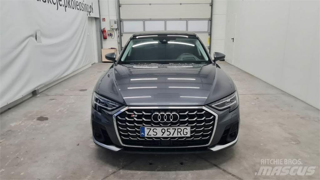 Audi S8 سيارات