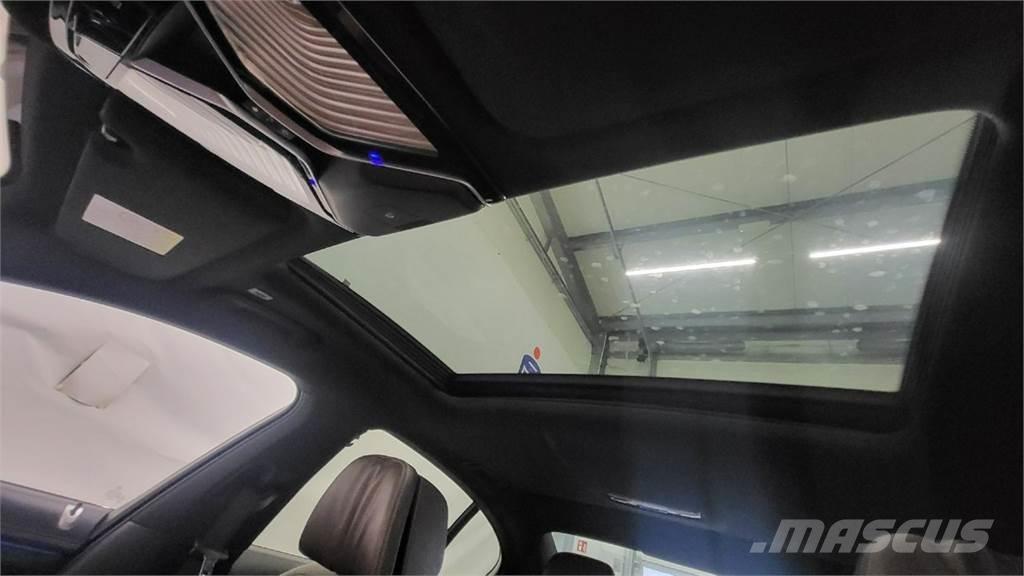 BMW 740 سيارات