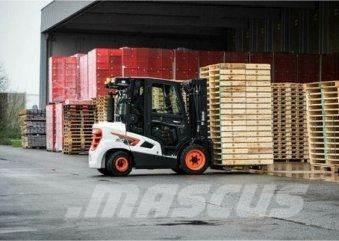 Bobcat D 30 S 9 شاحنات الديزل