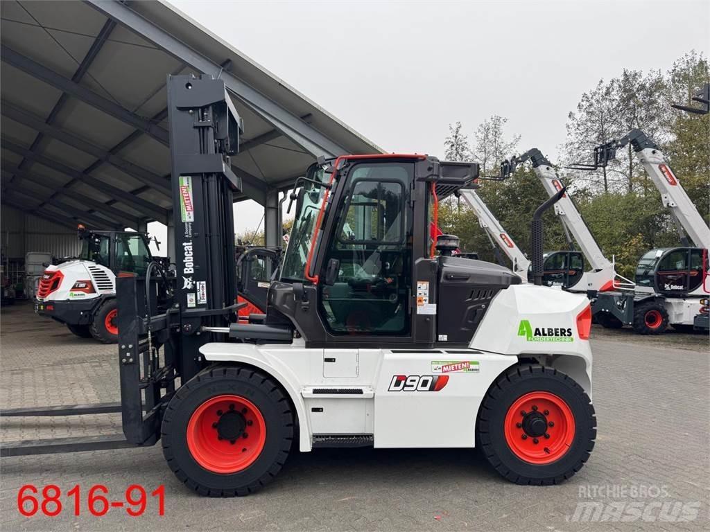 Bobcat D 90 S-9 شاحنات الديزل