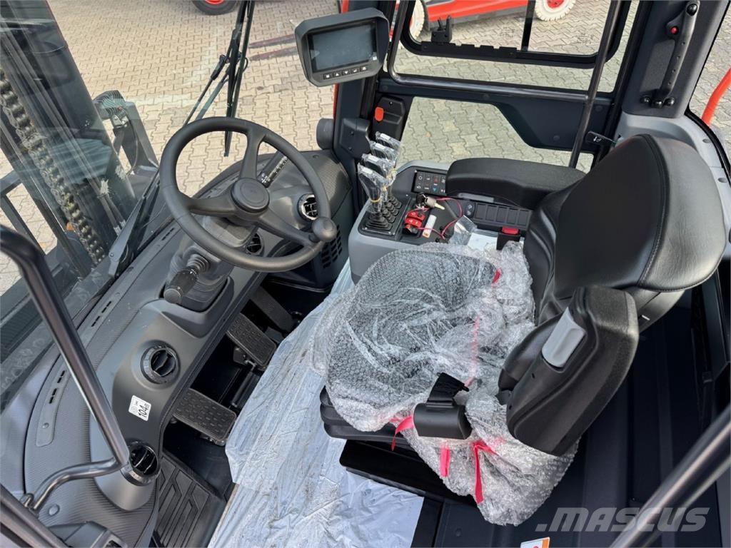 Bobcat D 90 S-9 شاحنات الديزل