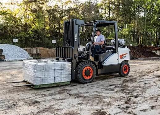 Bobcat G 40 SC-7 شاحنات LPG