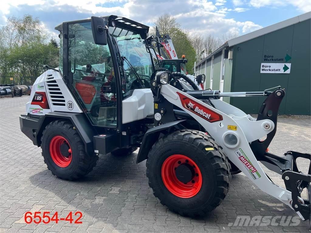 Bobcat L 85 لوادر بعجل