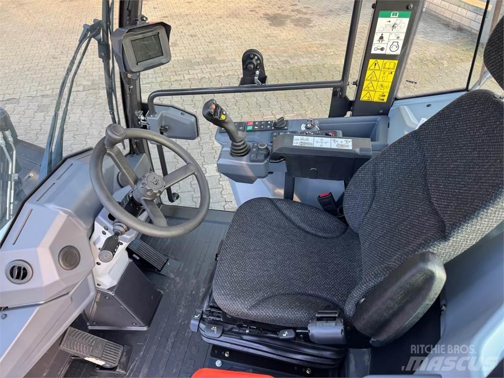 Bobcat L 95 E V لوادر بعجل