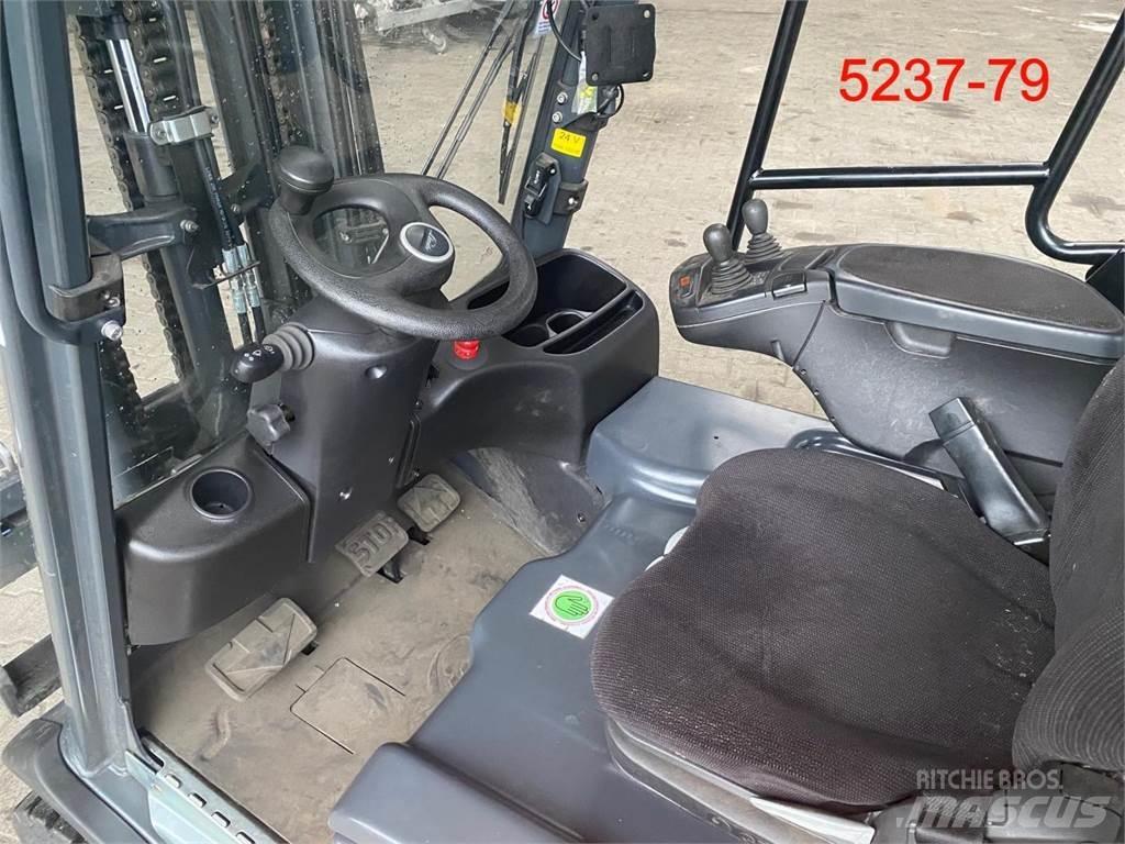 Linde E 18 L 02 EVO شاحنات ذات رافعات شوكية تعمل بالكهرباء