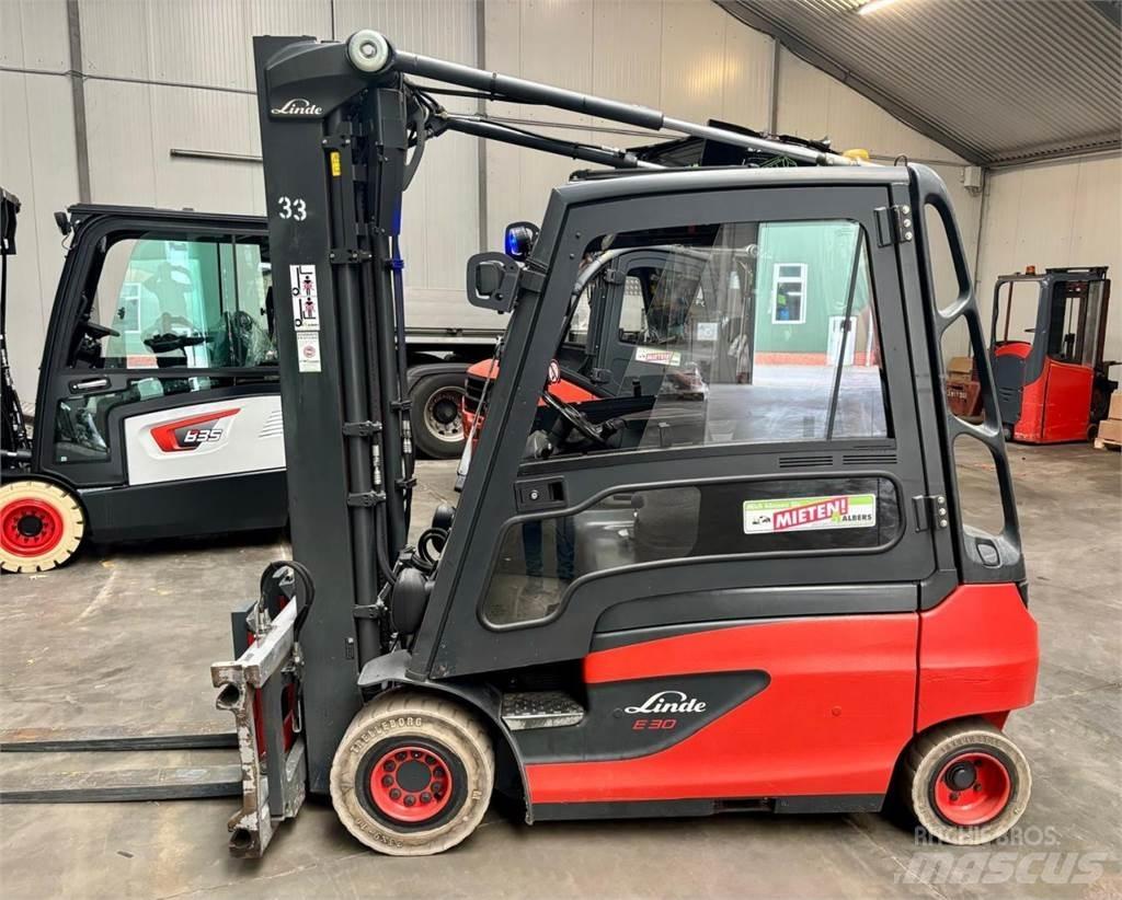 Linde E 30 - 01 شاحنات ذات رافعات شوكية تعمل بالكهرباء