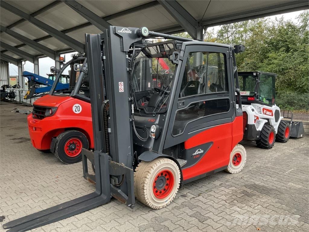 Linde E 50 HL 01 شاحنات ذات رافعات شوكية تعمل بالكهرباء